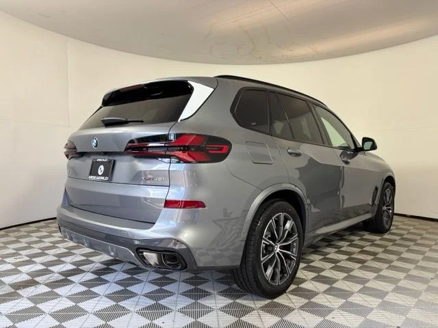 New 2026 Skyscraper Grey Metallic BMW xDrive40i image 7