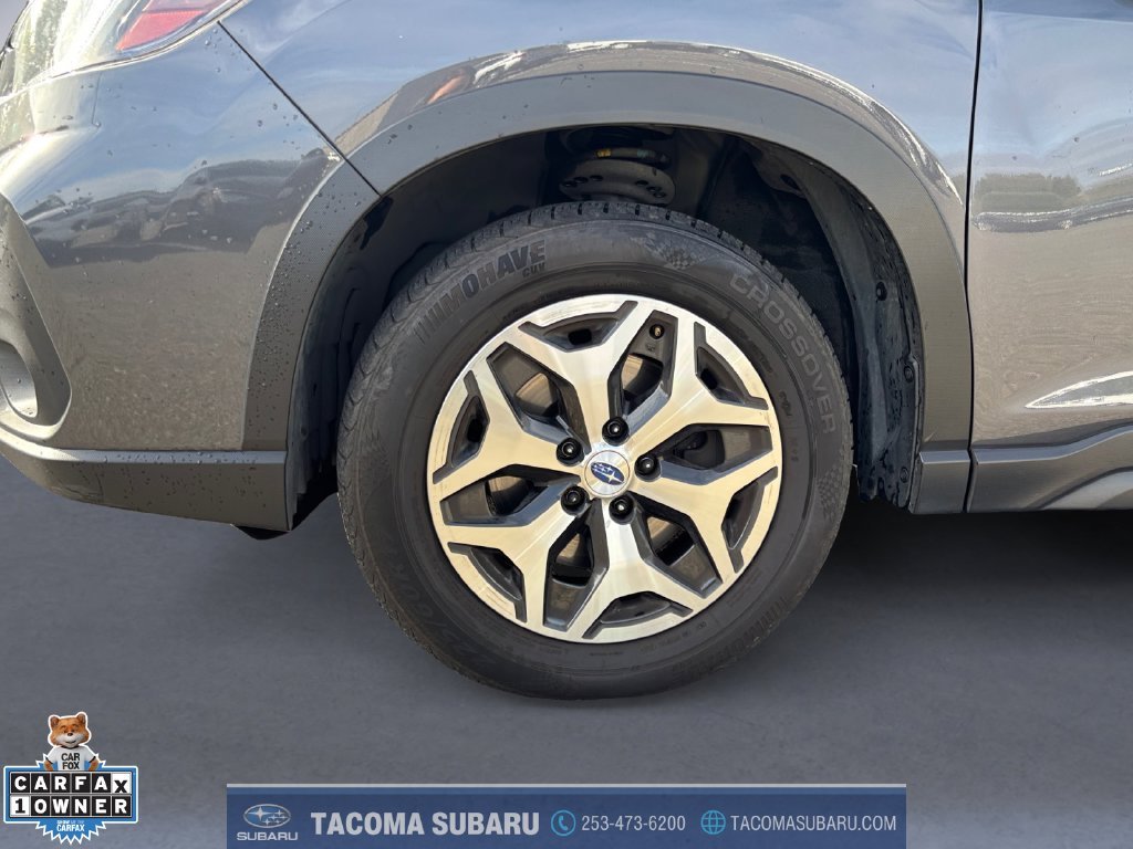 Used 2021 Gray Subaru Premium image 9