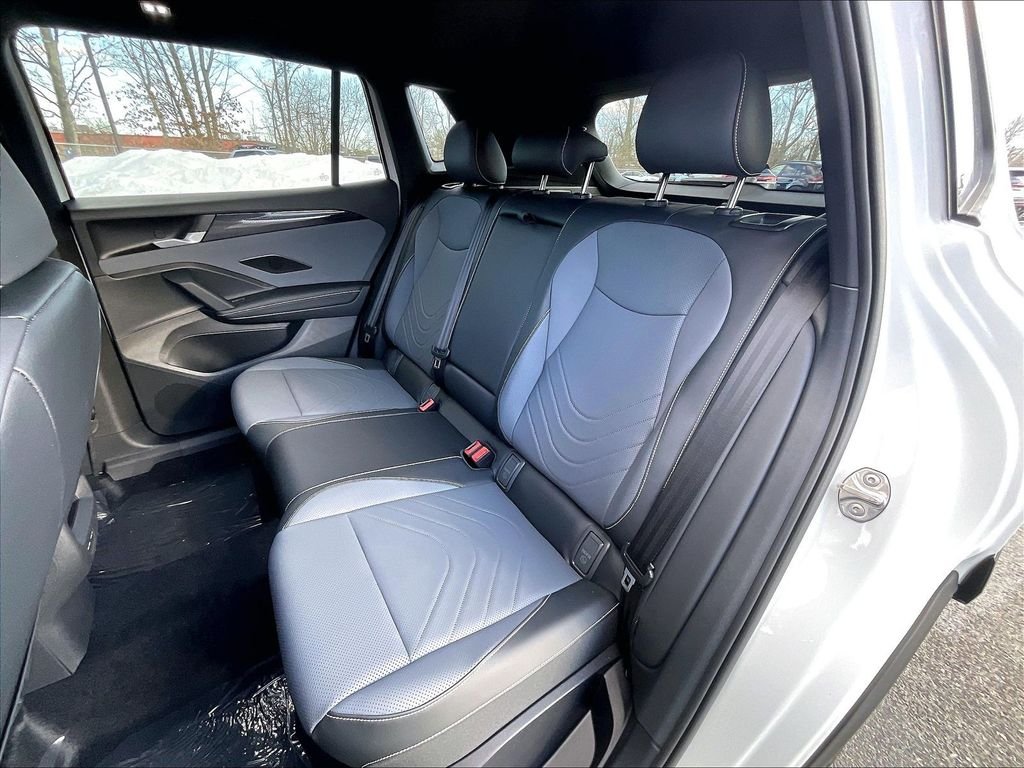 New 2026 White/off-white Volkswagen 2.0T SE R-Line Black image 15