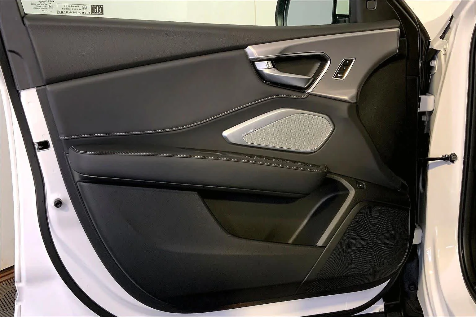 New 2026 Platinum White Pearl Acura With Technology Package image 12