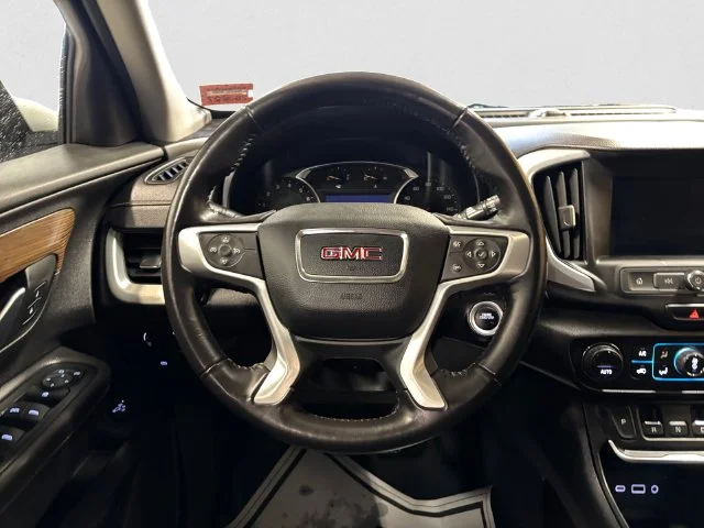 Used 2019 White GMC SLE image 13