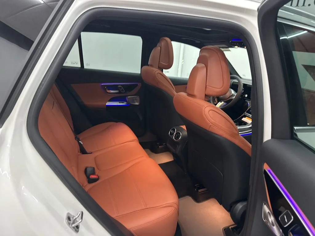 Used 2026 White Mercedes-Benz GLC 300 image 23