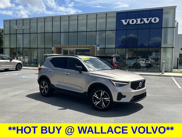 2024 Volvo XC40 B5 Core