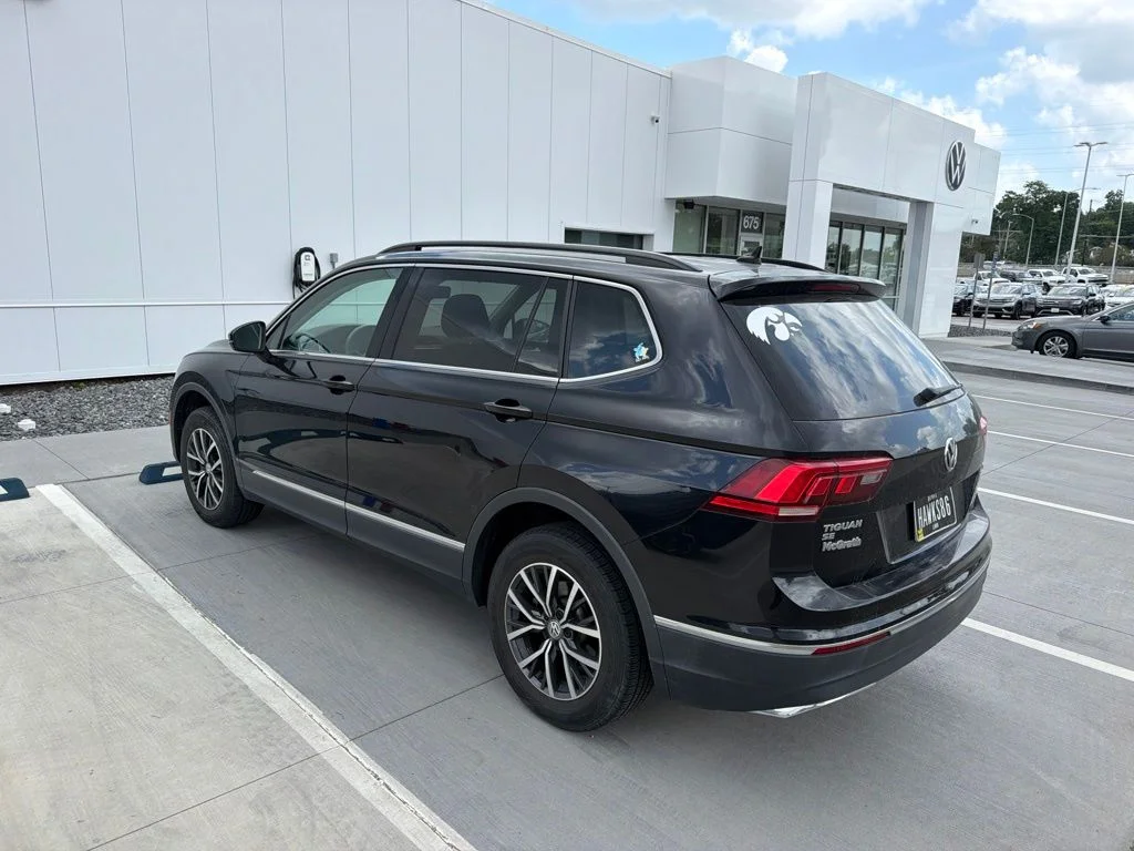 Used 2020  Volkswagen 2.0T SE image 5