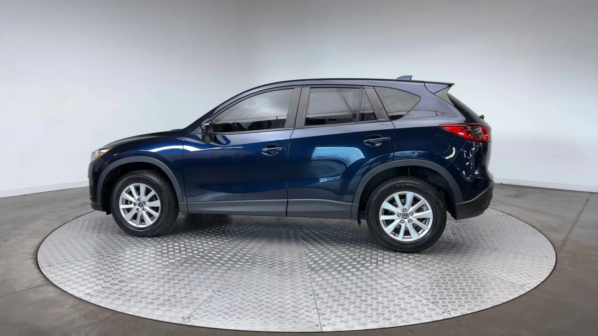 Used 2015 Deep Crystal Blue Mica Mazda Sport image 5