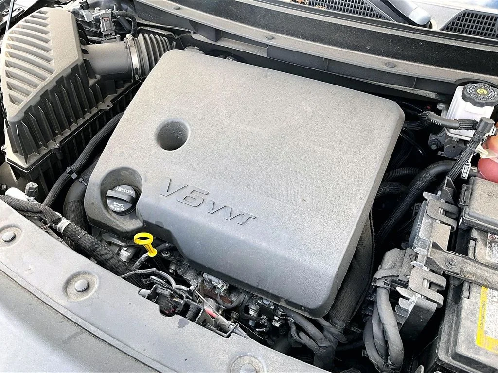 Used 2023 Black Buick Essence image 33