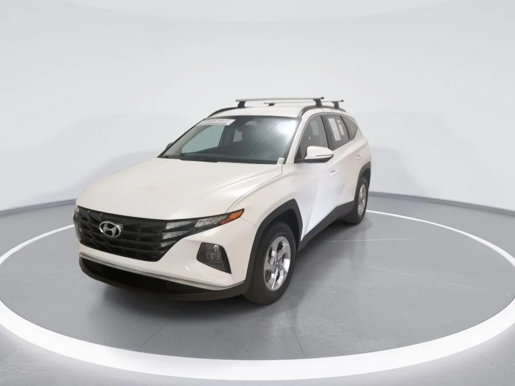 Used 2023 White Hyundai SEL image 5