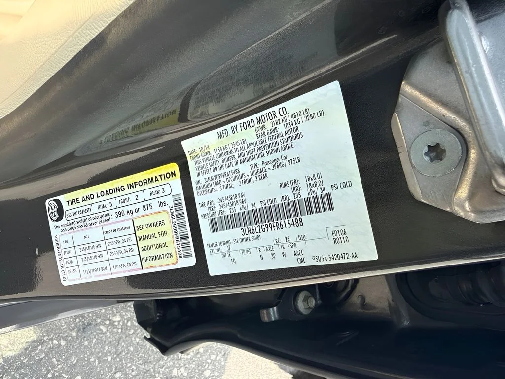 Used 2015  Lincoln Base image 22