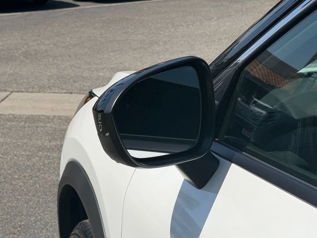 New 2026 Everest White Pearl TriCoat Nissan Dark Armor™ image 10