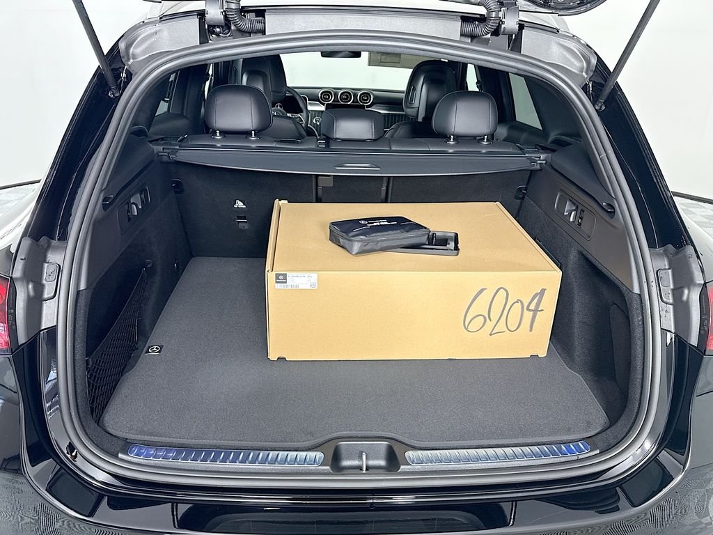 New 2026 Black Mercedes-Benz GLC 300 image 10