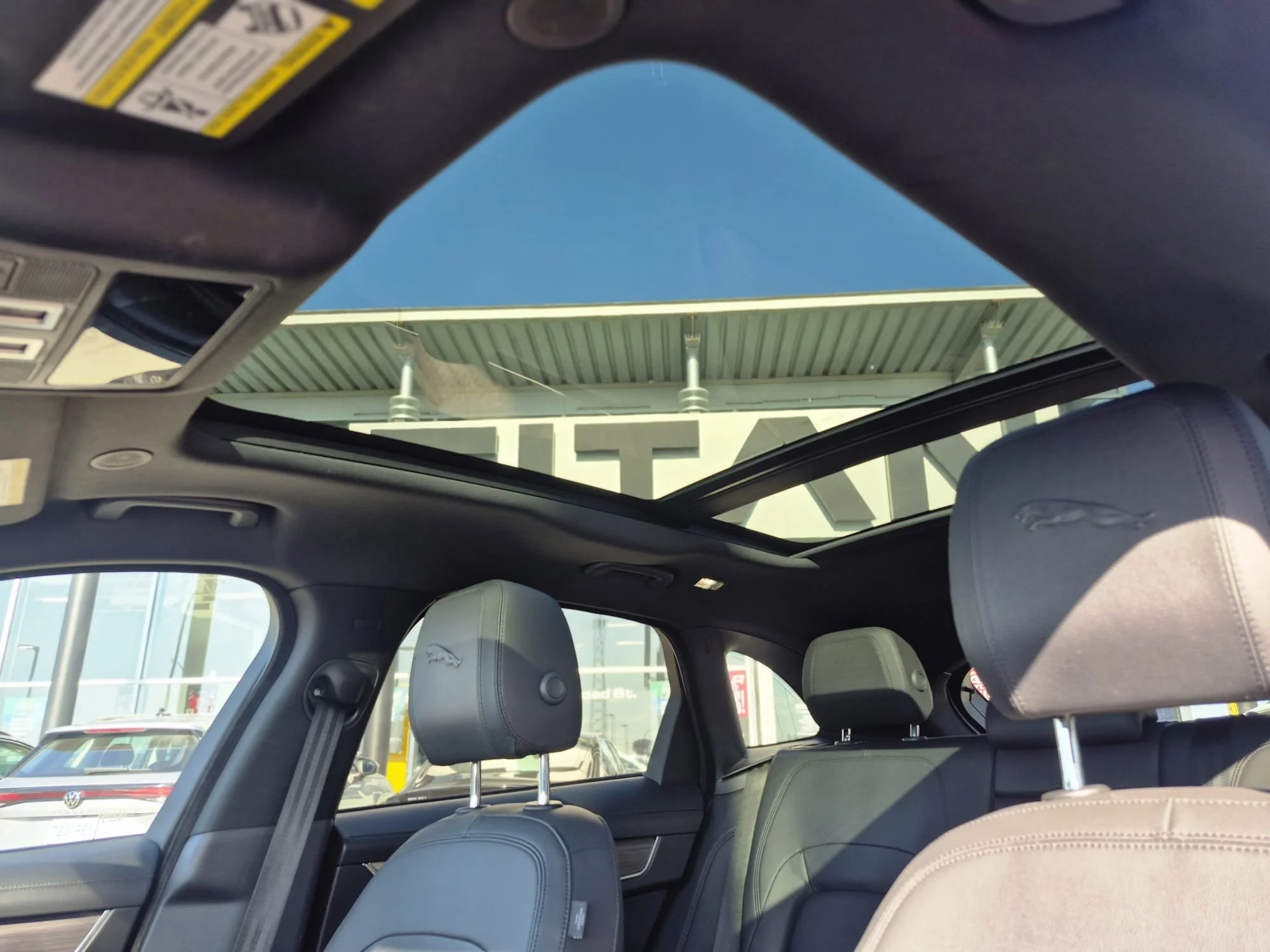 Used 2022 Fuji White Jaguar P250 S AWD*Nav | Htd Leather | Pano Roof | Htd Wheel | Blind Spot Detect | Meridian Audio | CarPlay image 8