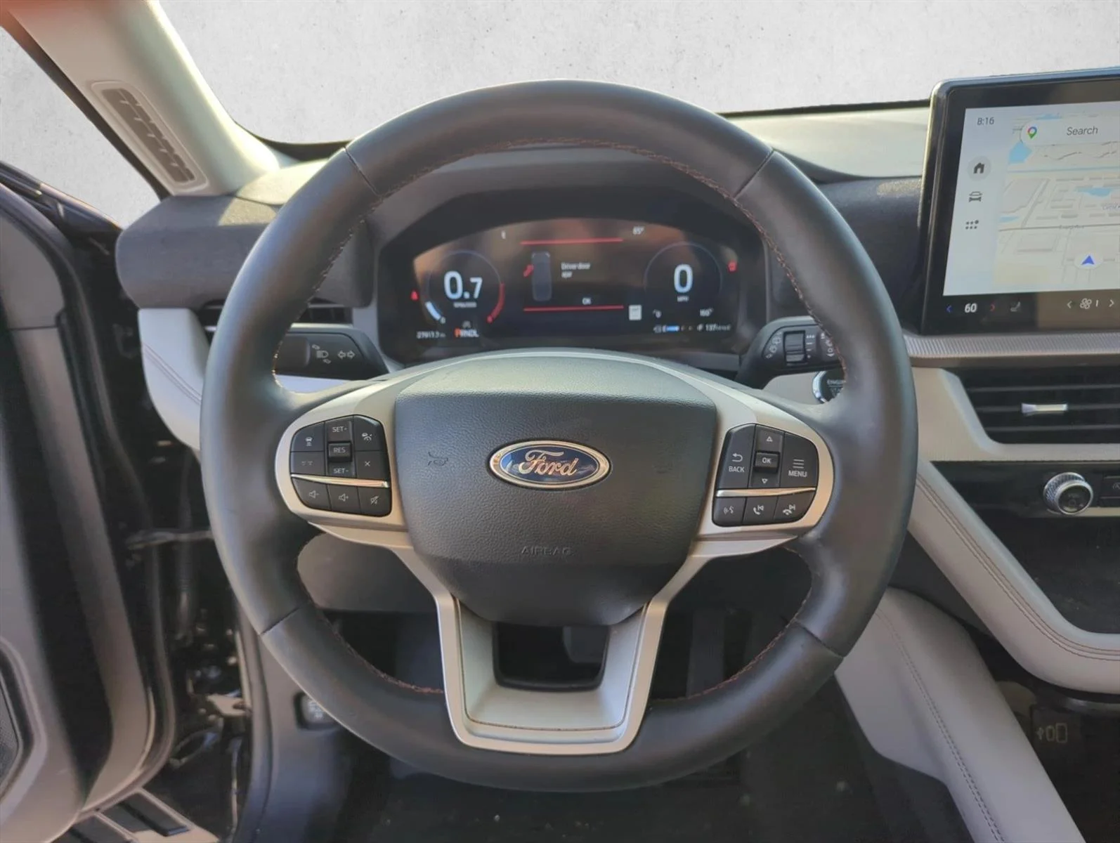Used 2025 Agate Black Metallic Ford Active image 15
