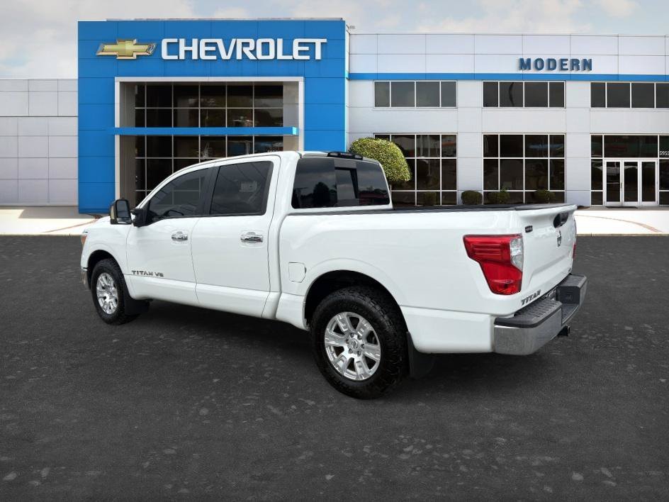 Used 2018 Glacier White Nissan SV image 3