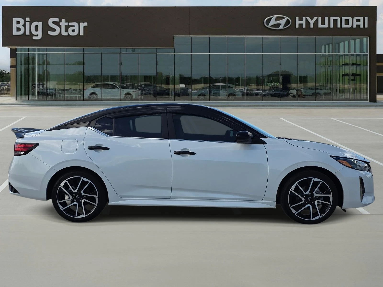 Used 2024 Aspen White Tricoat/Super Black Nissan SR image 5