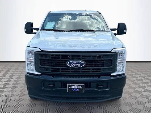 New 2025 Oxford White Ford XL image 3