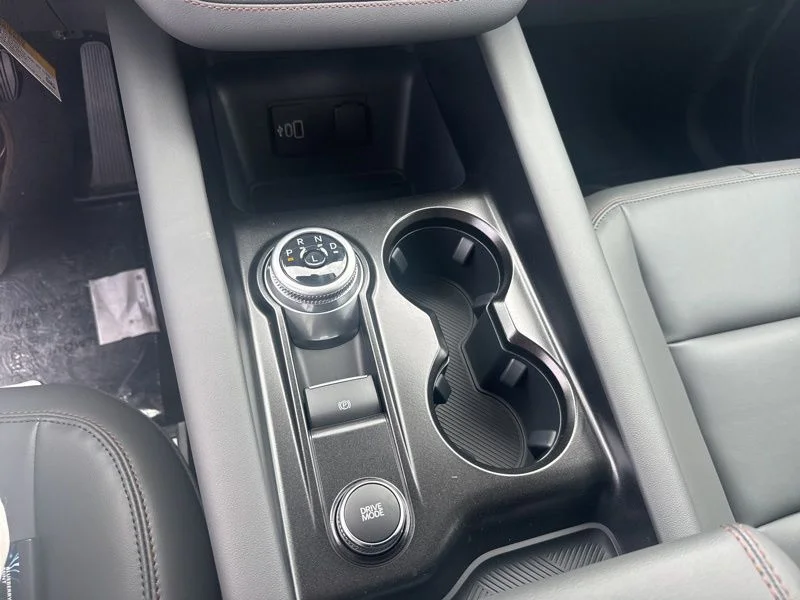 New 2026 Space White Metallic Ford Active image 43