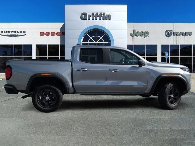 Used 2024 Silver GMC Elevation image 3