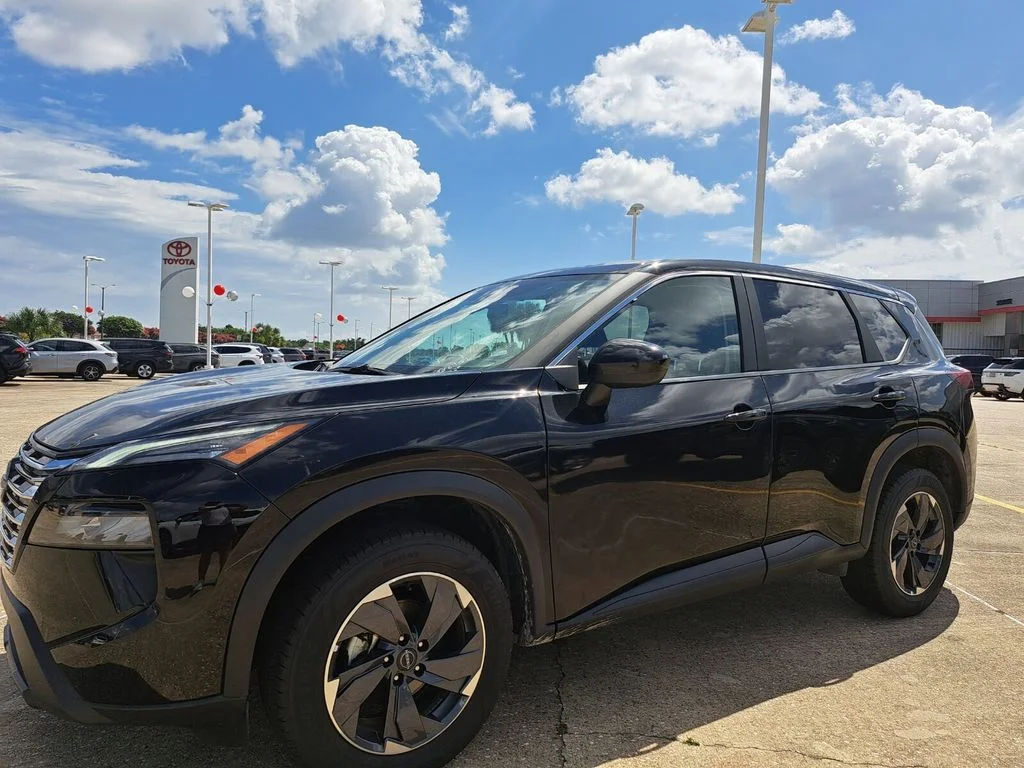 Used 2025 Black Nissan SV image 9