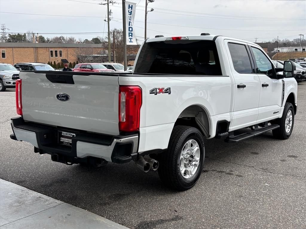 Used 2025 Oxford White Ford XLT image 26