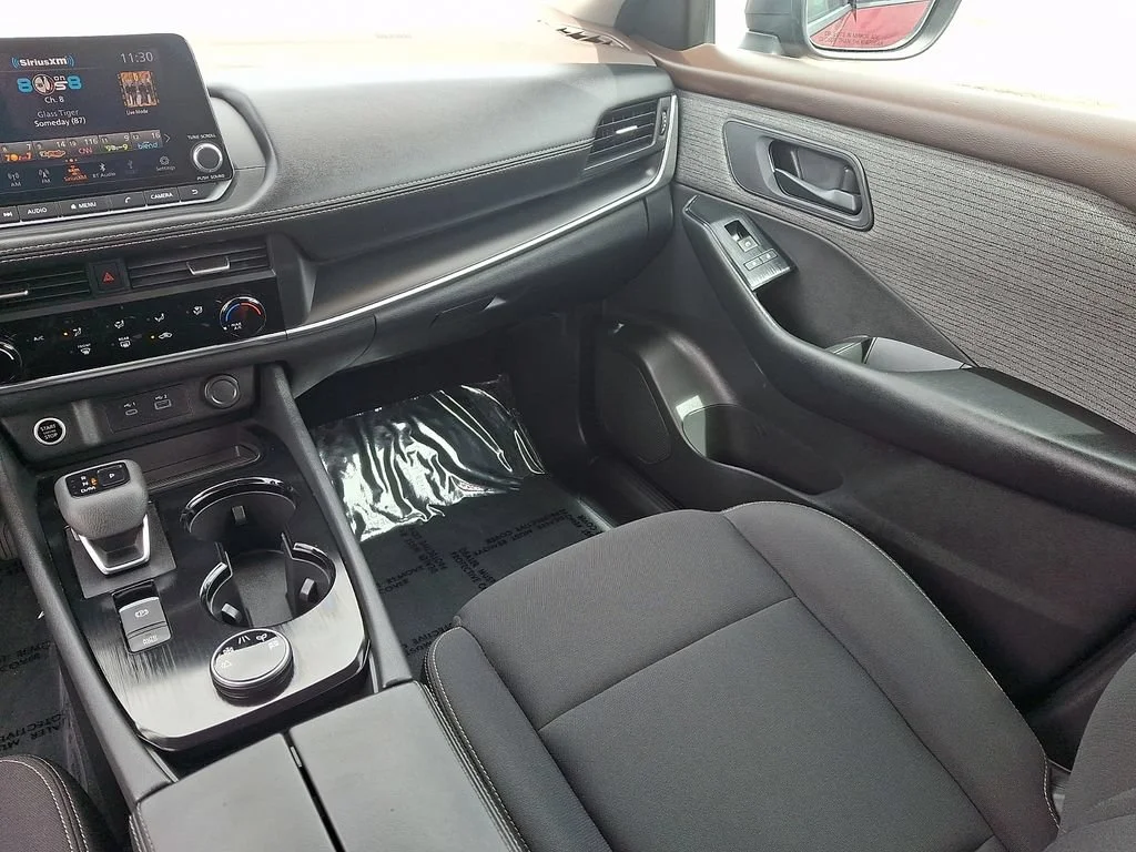 Used 2023 Scarlet Ember Tintcoat Nissan S image 17