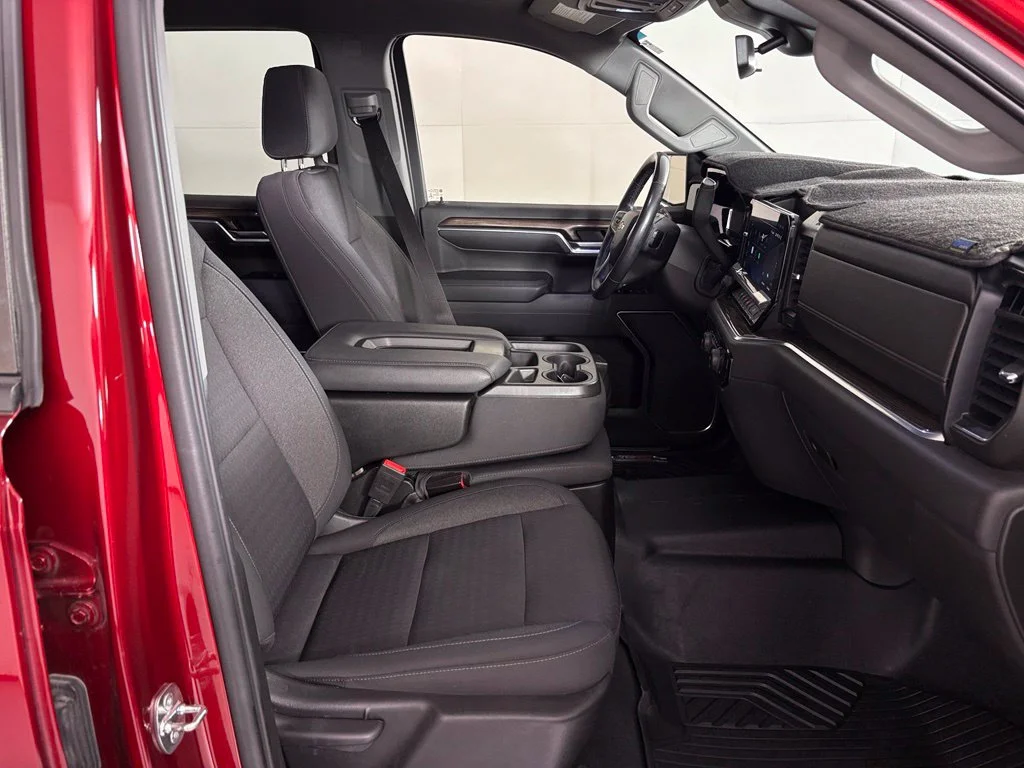 Used 2022 Red Chevrolet LT image 48