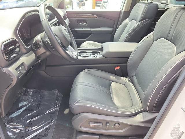 Certified Used 2025 Platinum White Pearl Honda AWD Elite image 18