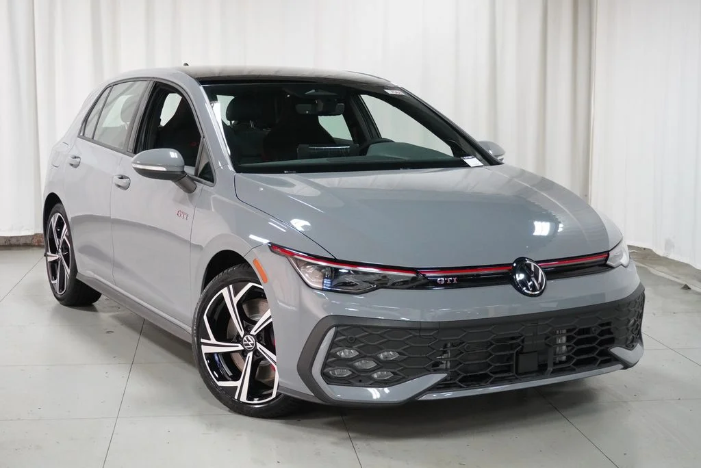 New 2026 Moonstone Gray Volkswagen SE image 4
