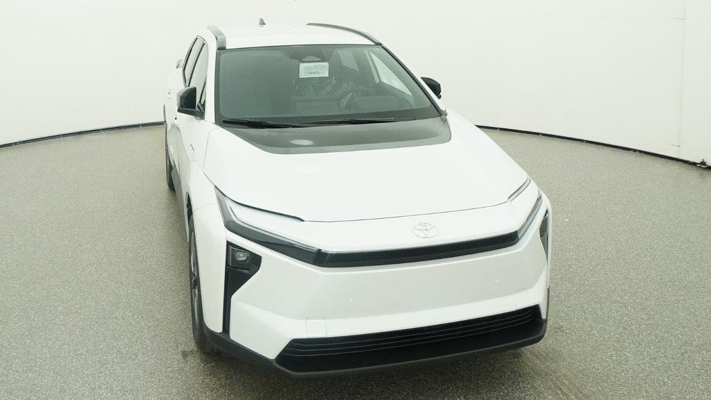 New 2026 Wind Chill Pearl Toyota XLE image 36