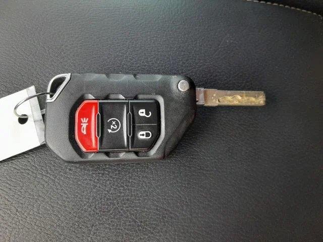 Used 2018  JEEP  image 10