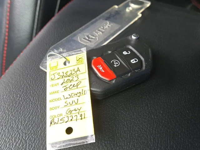 Used 2023 Gray Jeep Rubicon image 22