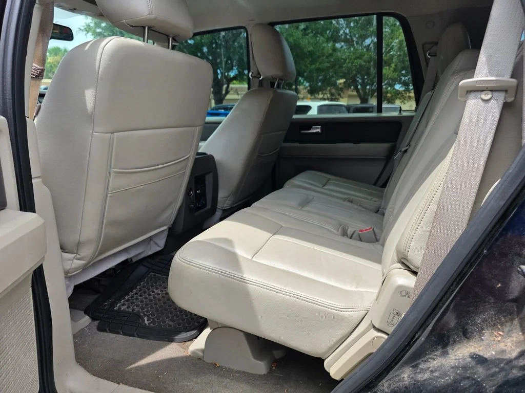 Used 2011 Black Ford XLT image 12