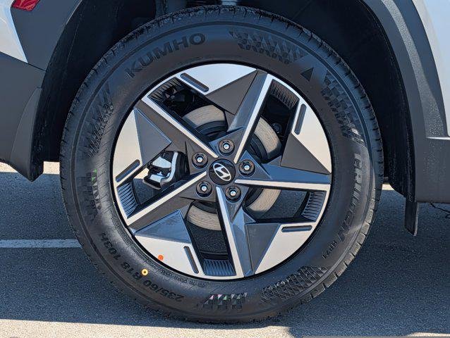New 2026 Shimmering Silver Hyundai SEL image 5