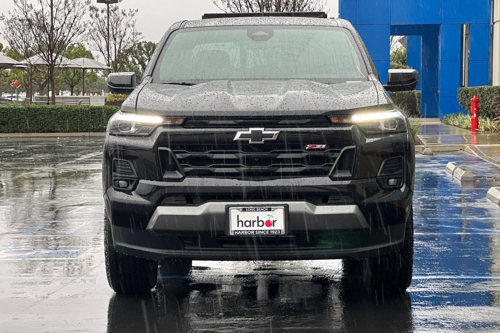 2025 Chevrolet Colorado Z71 - Photo 9