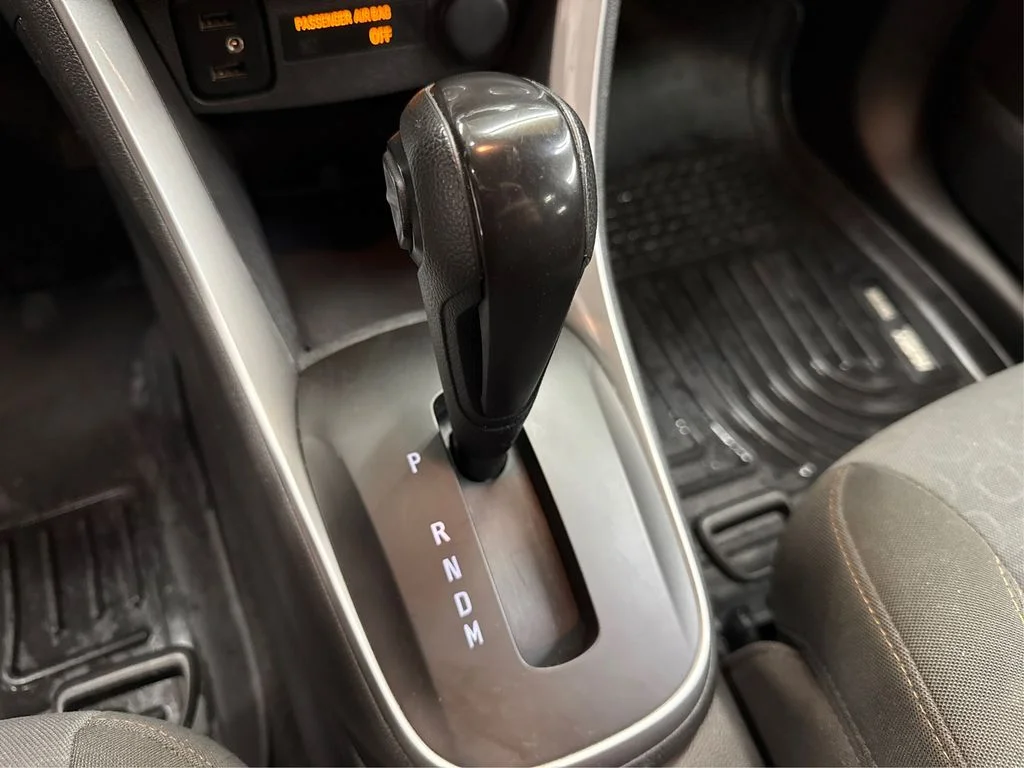 Used 2018 White Chevrolet LS image 29