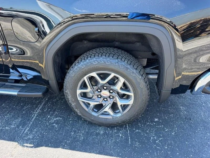 2026 GMC Sierra 1500 SLT - Photo 6