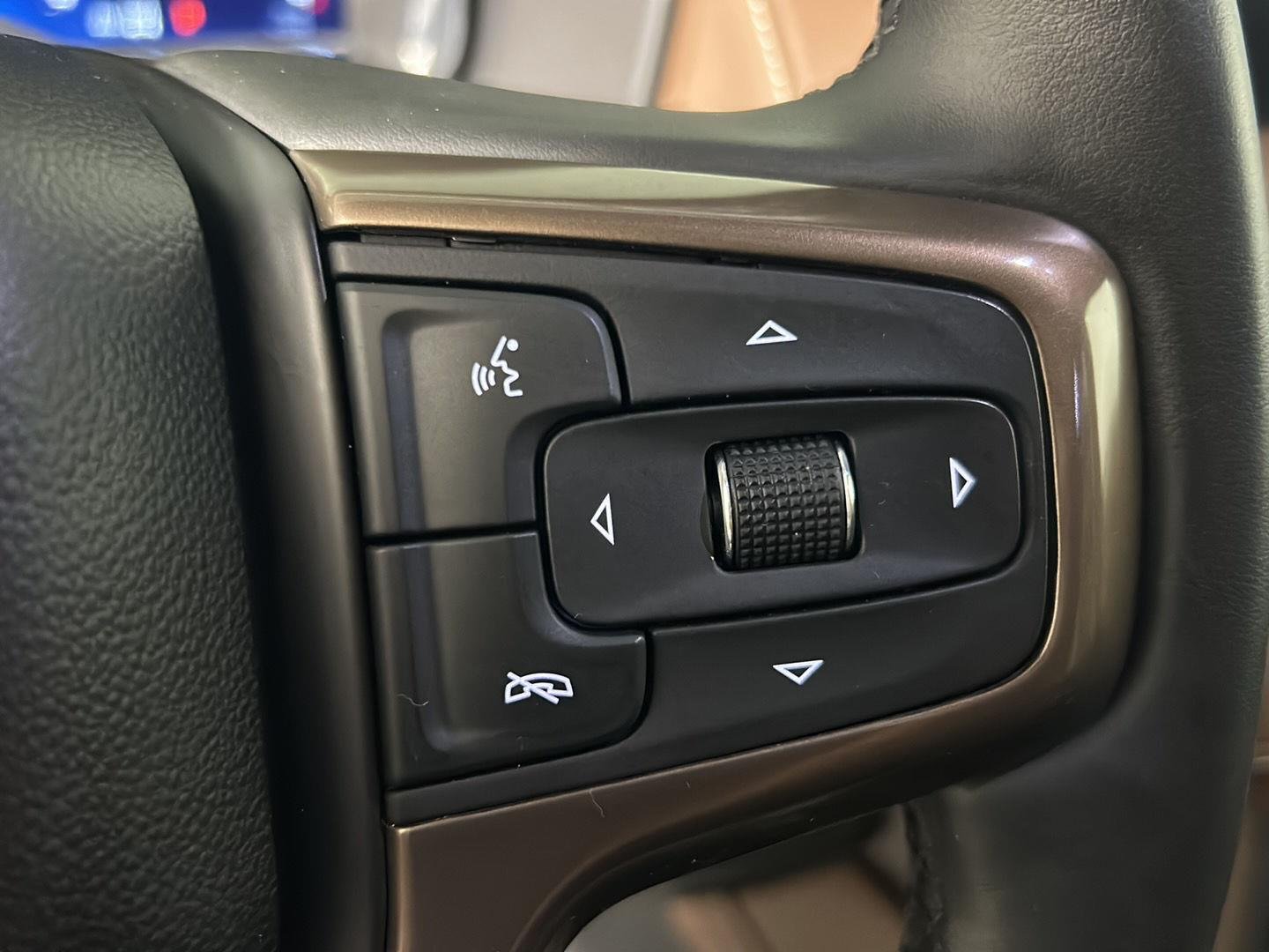 Used 2023 Silver Sage Metallic Chevrolet High Country image 33