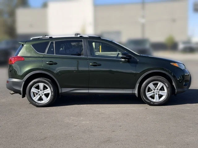 Used 2013 Spruce Mica Toyota XLE image 9