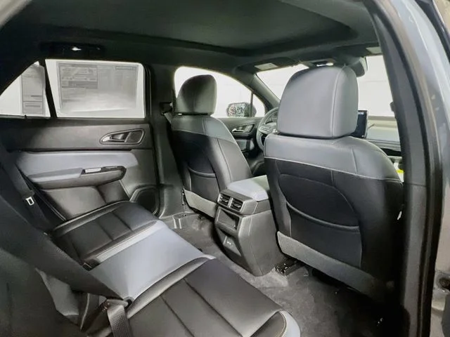 New 2026 Sonic Gray Pearl Honda Touring image 23