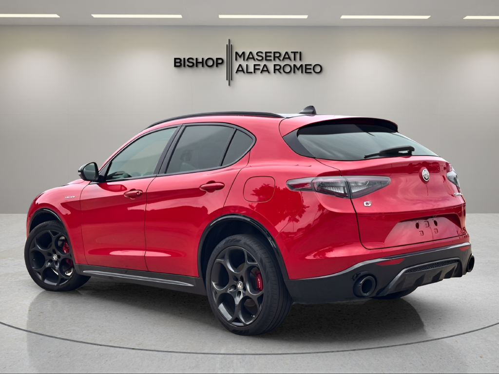 Used 2025 Red Alfa Romeo Base image 3