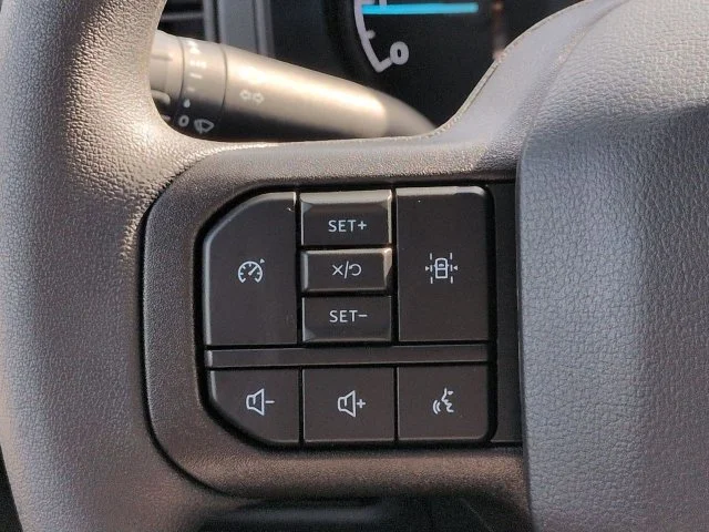 New 2026 Oxford White Ford XL image 23