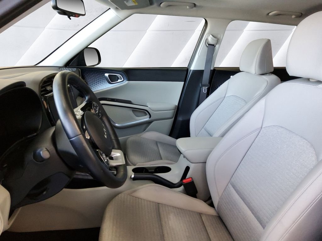 Used 2025 Gray Kia EX image 7
