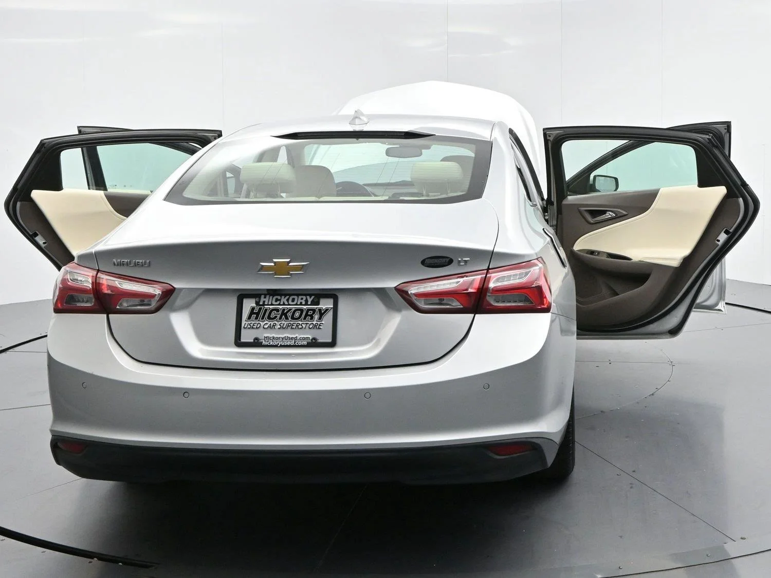 Used 2020 Silver Ice Metallic Chevrolet LT image 39