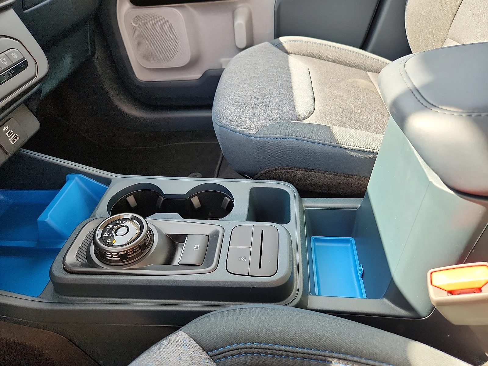 New 2026 Space White Metallic Ford XLT image 25