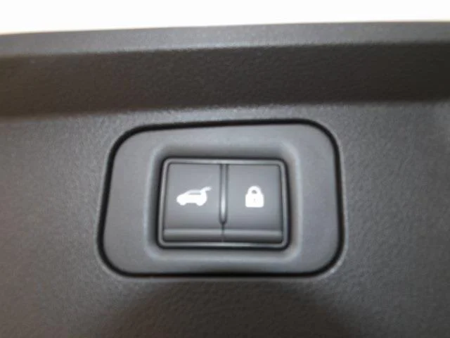 2025 Nissan Armada PRO-4X - Photo 9