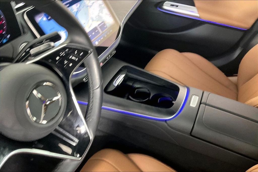 2025 Mercedes-Benz E-Class E350 - Photo 12