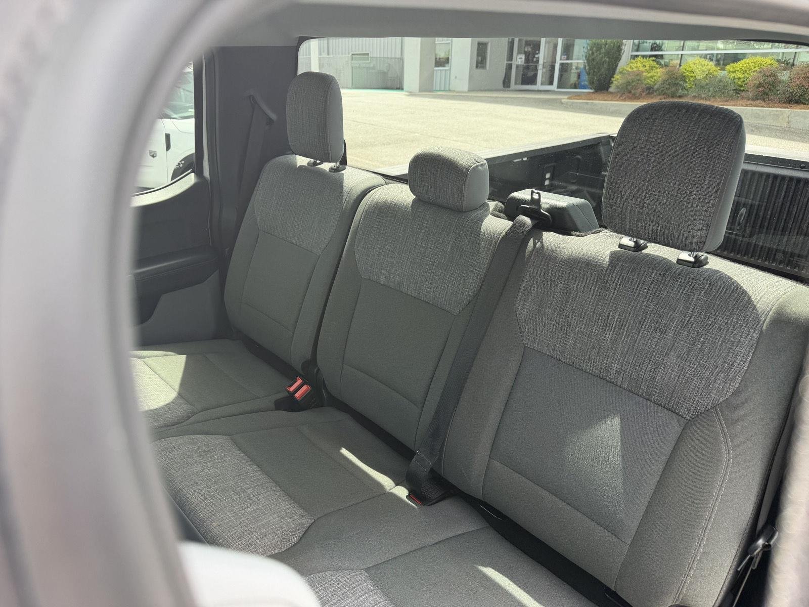 Used 2025 Oxford White Ford XLT image 27