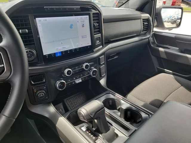 Used 2024 Silver Ford XLT image 22