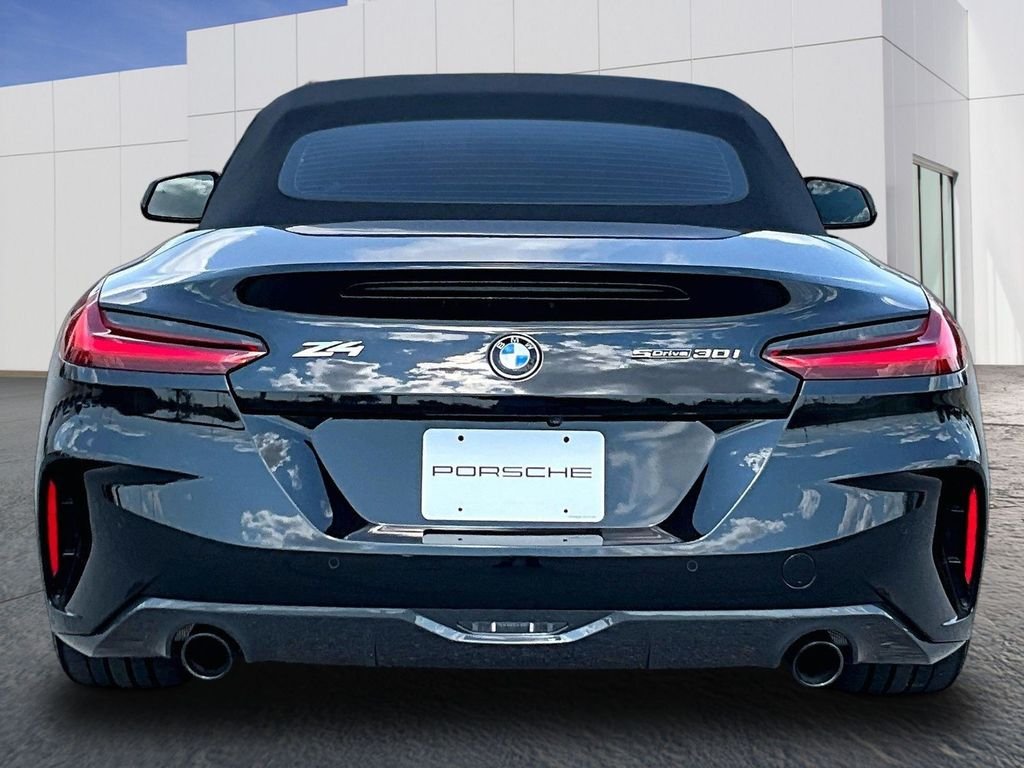 Used 2024 Black BMW sDrive30i image 6