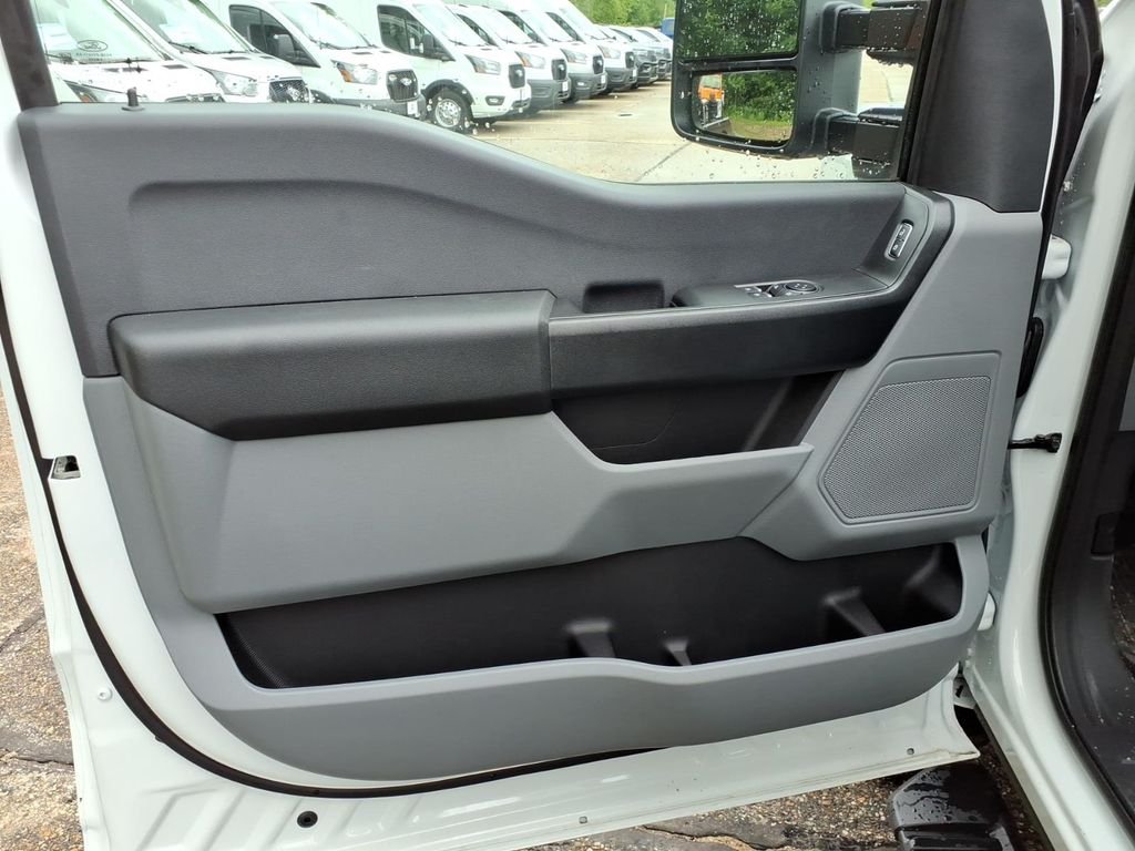 2025 Ford F-250 Super Duty XL - Photo 14