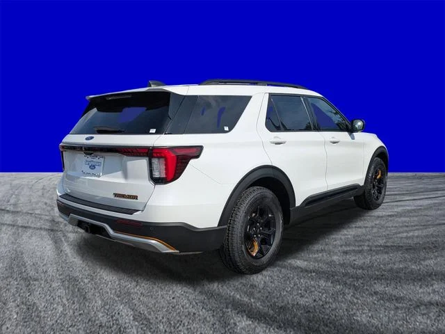 New 2026 Star White Metallic Tri-Coat Ford Tremor® image 4